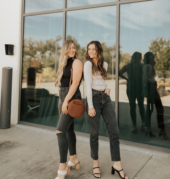 Kirstin Navoroli (left) and Jennifer Ferrell